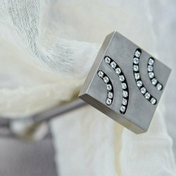 Anartisi Holdback - Magnet Pleasure Bronzed