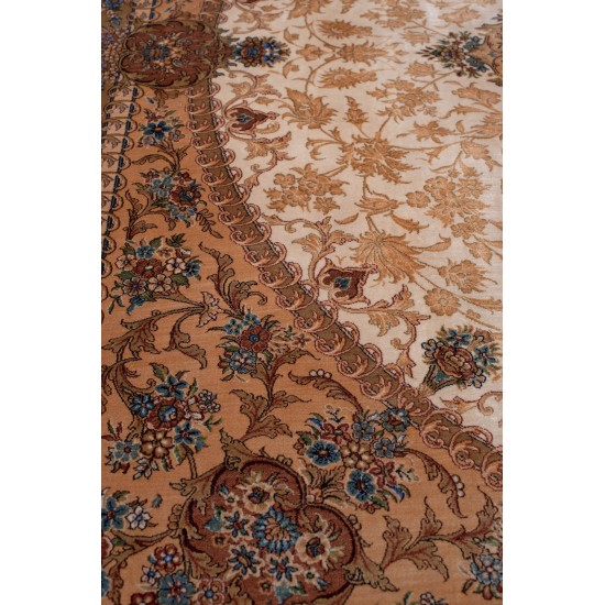 Classic machine carpet BIOKARPET Qum 2198I - Cream Gold