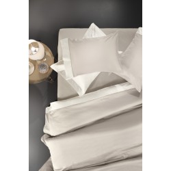 GUY LAROCHE SHEET SILKY (NATURAL-IVORY-N) SET 4PCS GUY LAROCHE SHEET SILKY (NATURAL-IVORY-N) SET 4PCS