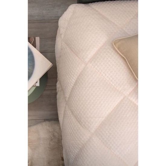 NAF NAF LUXURY FURRY BLANKET – Cream - 67138 NAF NAF LUXURY FURRY BLANKET – Cream