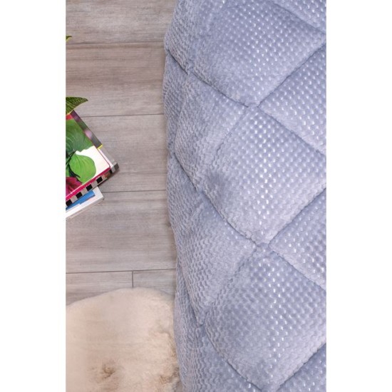 NAF NAF LUXURY FURRY BLANKET – Light Grey - 67140 NAF NAF LUXURY FURRY BLANKET – Light Grey